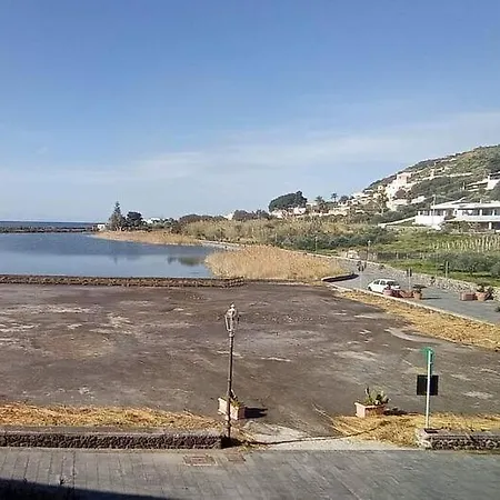Casa Caraedo Sulla Isola Salina * Lingua