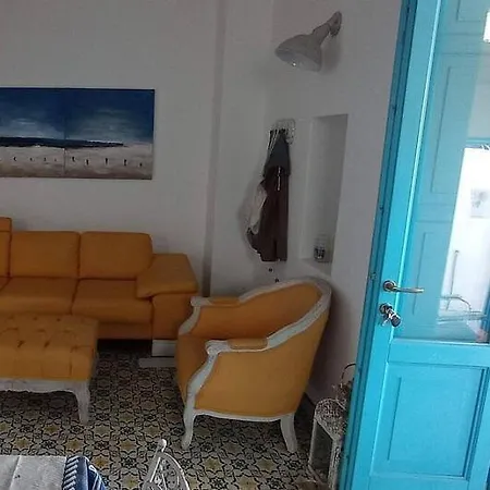 Holiday home Casa Caraedo Sulla Isola Salina Lingua